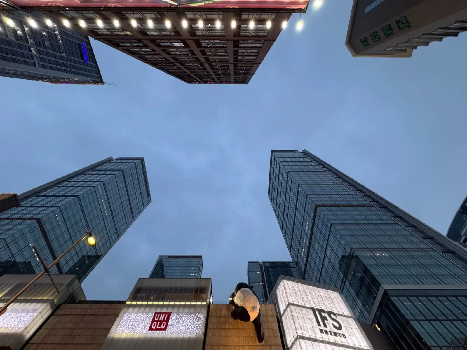 酒店客房布草配置方案：从被套枕套到浴巾的标准化搭配要点
