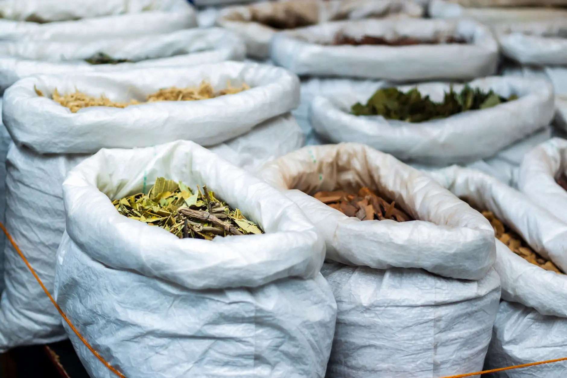 秦皇岛酒店布草选型指南：床单被套面料密度与耐用性分析