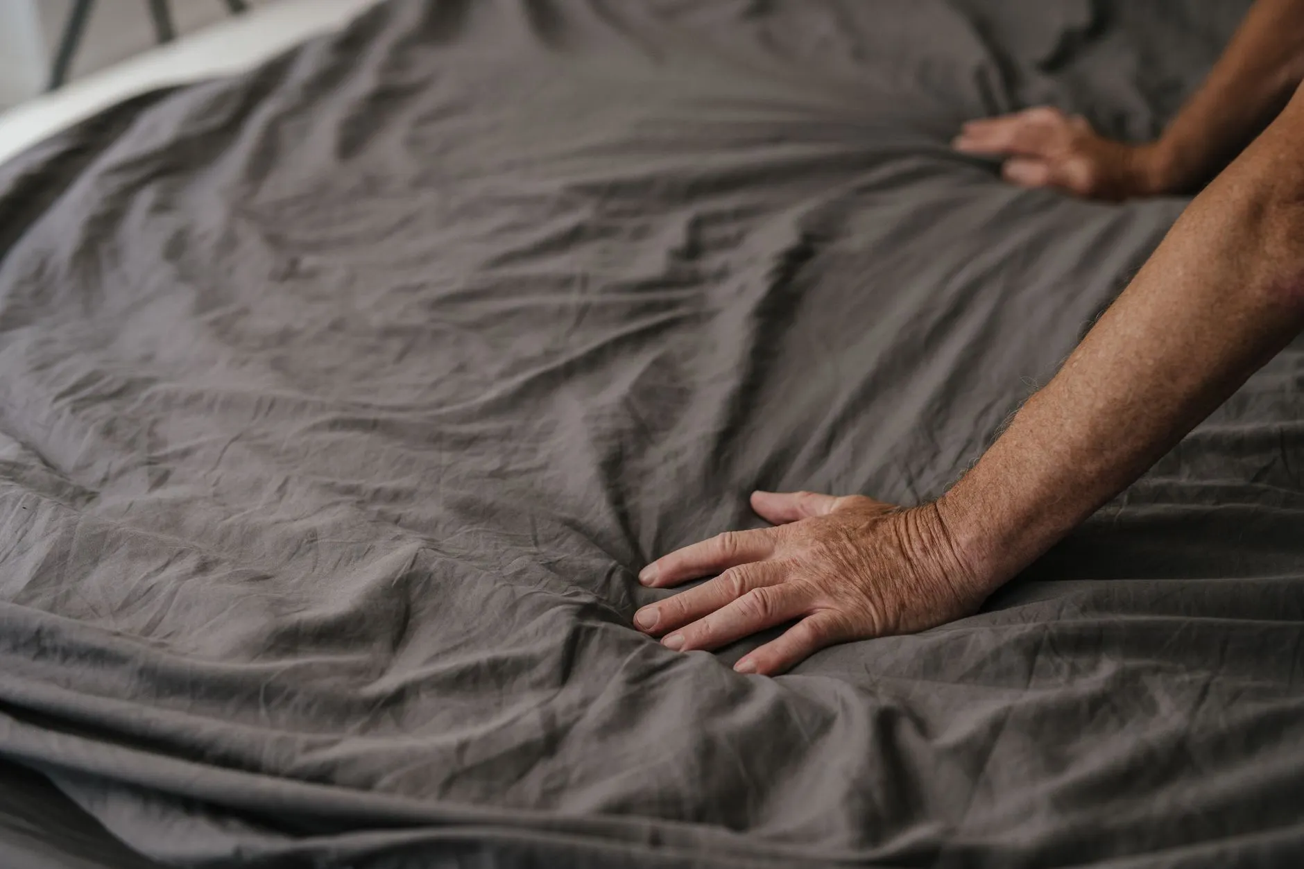 酒店床单选购指南:面料支数与密度对客房舒适度的影响分析正文配图 1